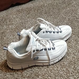 Sketchers sport